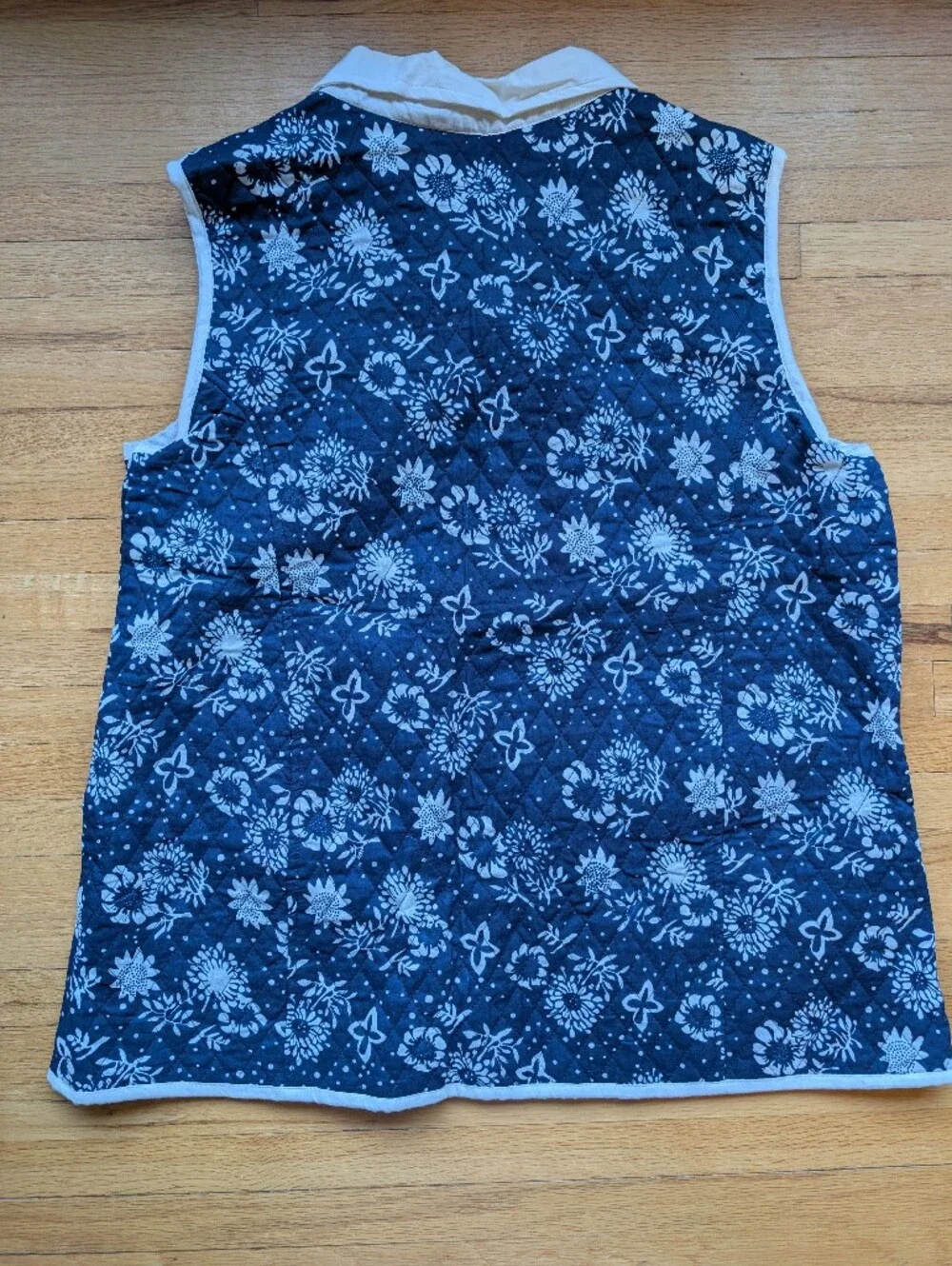 Vintage Navy Blue Quilted Floral Vest with Cream Trim XL 100% Cotton